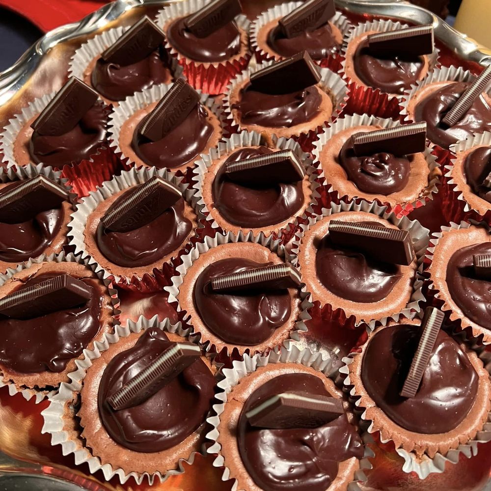 Split Rail Winery - a platter of chocolates - Wine Tasting Room Near Me - Garden City, Idaho Split Rail Winery - a platter of chocolates - Wine Tasting Room Near Me - Garden City, Idaho
