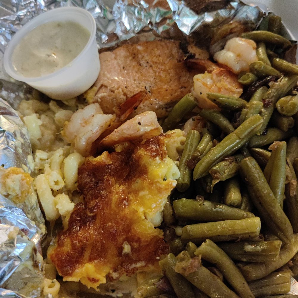 Fed’s Bubble - Shrimp & Salmon with sides - amazing tartar sauce & DELICIOUS mac & cheese! - Burgers Near Me - Grayson, Georgia
