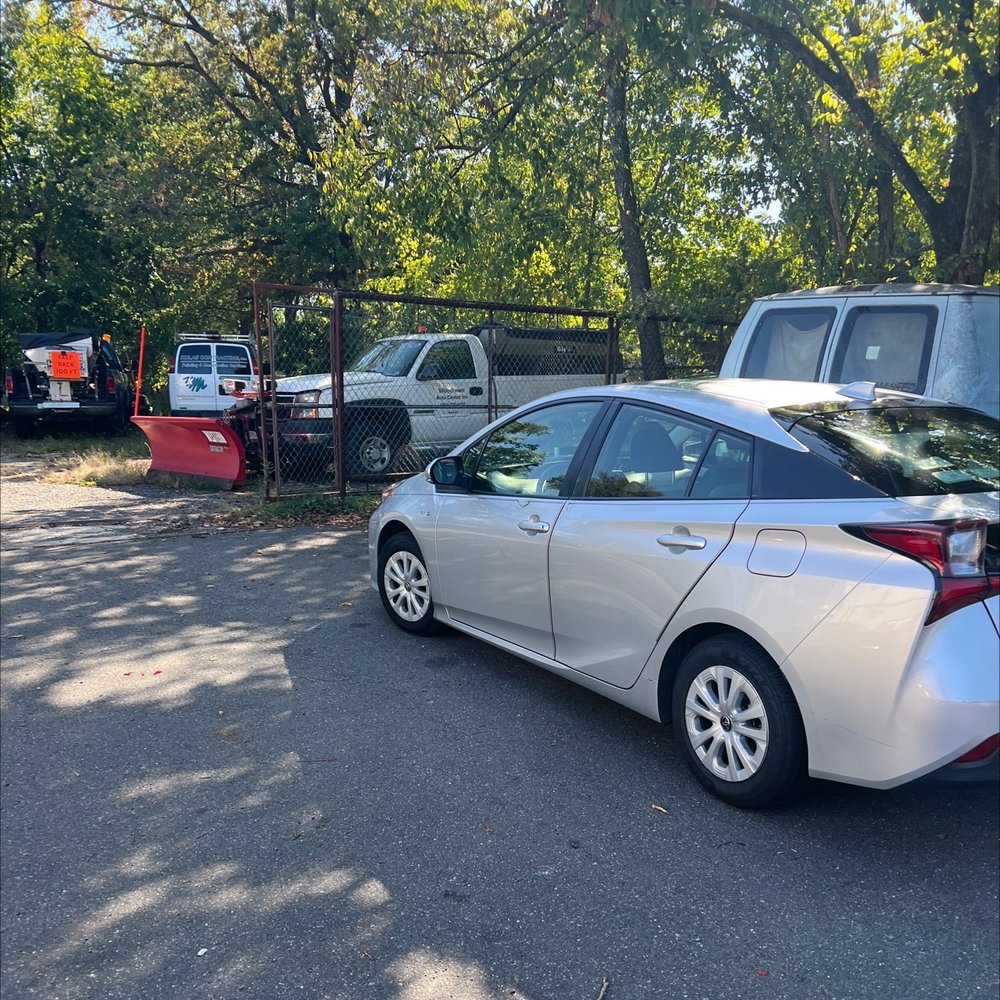 WOODLAWN AUTO CENTER Updated September 2024 44 Photos & 57 Reviews