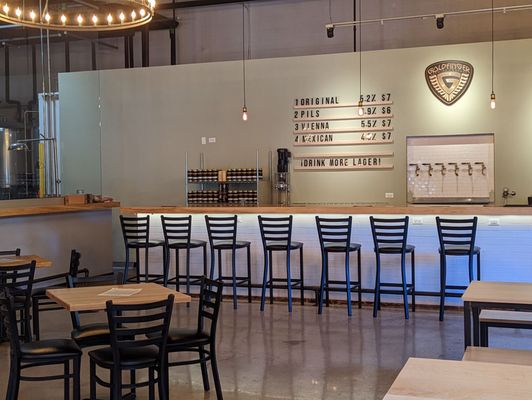 Goldfinger Brewing Company by null