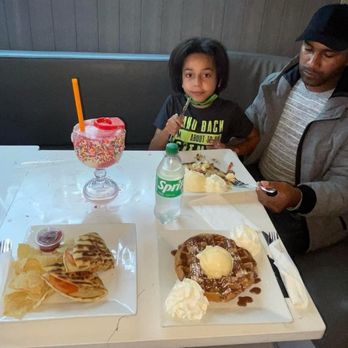 Manny's Sweet Treats - Delicious lunch - Waffles Near Me - Mineola, New York Manny's Sweet Treats - Delicious lunch - Waffles Near Me - Mineola, New York