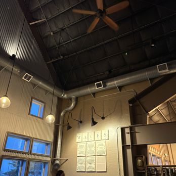 SeaQuake Brewing - Inside - Pizza Near Me - Crescent City, California SeaQuake Brewing - Inside - Pizza Near Me - Crescent City, California