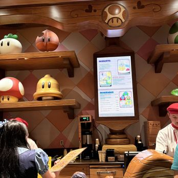 Toadstool Cafe - Entrance and order line. - Cafes Near Me - Universal City, California