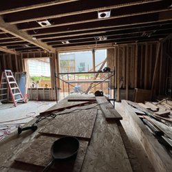 Tomas Calel Builders