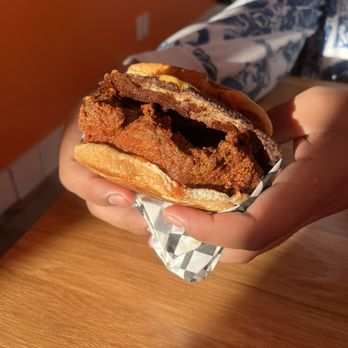 Shake'Hen Buns - Chicken sandwich - Burgers Near Me - Bellflower, California