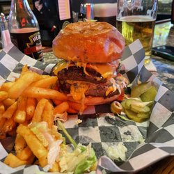 Winter Inn - Bear Claw Burger