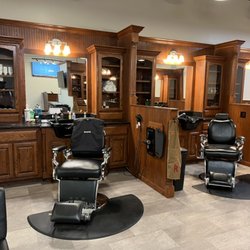 Roosters Men's Grooming Center - Private Stations for the best Experience