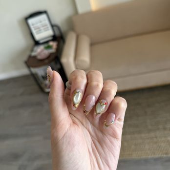 Amie Nails Studio - Nail Salons Near Me - Westminster, California