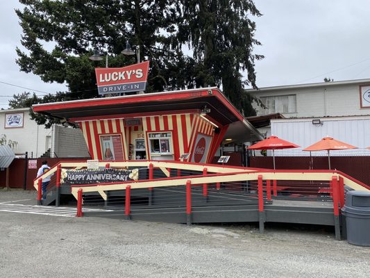 Lucky's Drive-In Tacoma by null