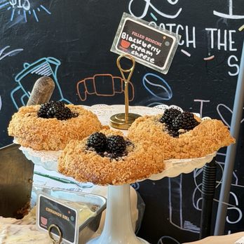 Le Buzz Caffe - Coffee & Tea Near Me - Tucson, Arizona Le Buzz Caffe - Coffee & Tea Near Me - Tucson, Arizona