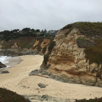 HI Point Montara Lighthouse Hostel - Hostels Near Me - Montara, California
