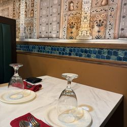 Bharat Bistro - Table setting