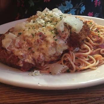 Gusto Italian Grill & Bar - Bars Near Me - Moncton, New Brunswick