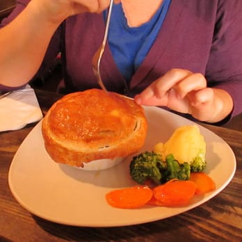 Sherlock Holmes - Steak pie. - Pubs Near Me - London, XGL Sherlock Holmes - Steak pie. - Pubs Near Me - London, XGL