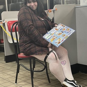 Waffle House - my cuzzo ordering her hashbrown bowl - Diners Near Me - Sandston, Virginia Waffle House - my cuzzo ordering her hashbrown bowl - Diners Near Me - Sandston, Virginia