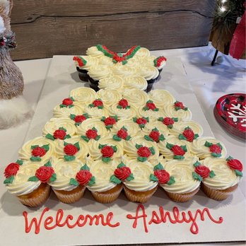 Pick'N Save - a cake made to look like a dress - Grocery Near Me - Hales Corners, Wisconsin Pick'N Save - a cake made to look like a dress - Grocery Near Me - Hales Corners, Wisconsin