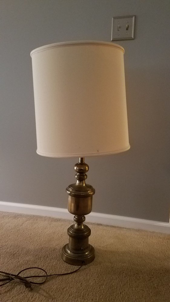 WALLINGFORD LAMP AND SHADE Updated October 2024 124 Center St