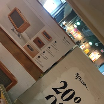 Urban Outfitters - Women's Clothing Near Me - Oak Brook, Illinois Urban Outfitters - Women's Clothing Near Me - Oak Brook, Illinois