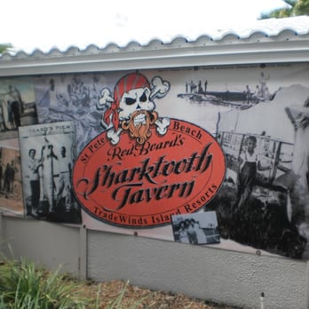 Red Beard's Sharktooth Tavern - a skull and crossboned sign - Pubs Near Me - St Pete Beach, Florida Red Beard's Sharktooth Tavern - a skull and crossboned sign - Pubs Near Me - St Pete Beach, Florida