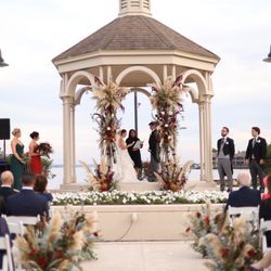 Euphoria Flowers - Aisle markers and gazebo decorations