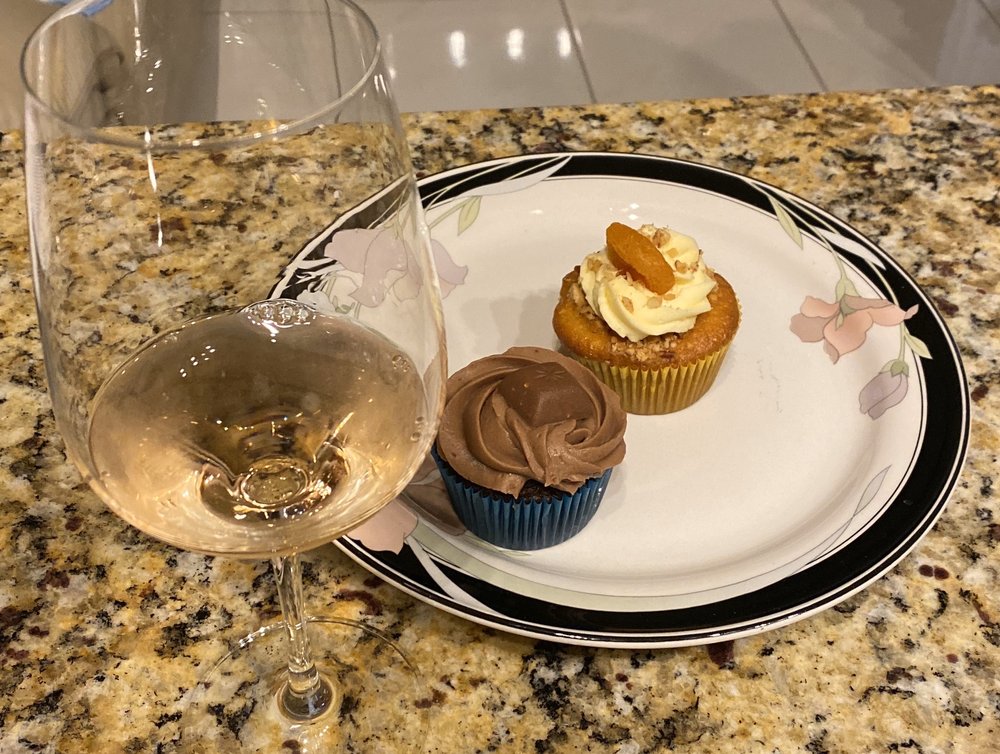 SWEET DELIGHTS BY ADRIA PERDOMO Hialeah, Florida Custom Cakes