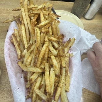 J & W Grill - Fry's - Bars Near Me - Chickasha, Oklahoma