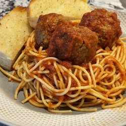 By The Bucket - Spaghetti and meatballs with garlic bread
