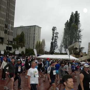 Bridge to Bridge Run - pre race warm up - Races & Competitions Near Me - San Francisco, California Bridge to Bridge Run - pre race warm up - Races & Competitions Near Me - San Francisco, California