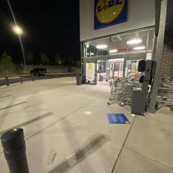 Lidl - Entrance - Grocery Near Me - Woodstock, Georgia