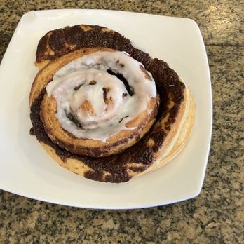 Sausalito Bakery & Cafe - Cinnamon Roll - Coffee & Tea Near Me - Sausalito, California