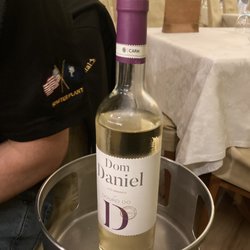 Restaurante Dom Zeferino - Perfect white wine for pairing with the cod