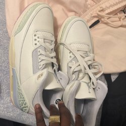 Shoe Palace - Retro's on sale last pair $130
