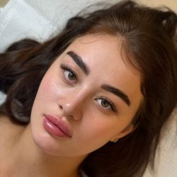 Lash And Brow Masters - Gorgeous Volume Lash Extensions by Anjali!