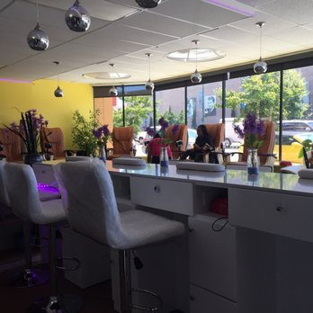 Royal Nail Bar - 2pm Saturday lots of empty comfortable chairs. - Nail Salons Near Me - Hayward, California Royal Nail Bar - 2pm Saturday lots of empty comfortable chairs. - Nail Salons Near Me - Hayward, California
