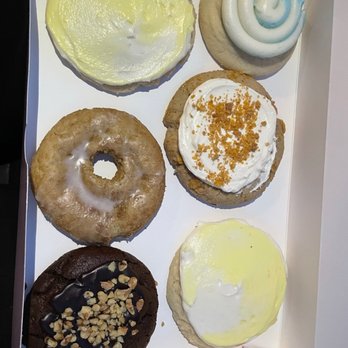 Crumbl - Alamo Ranch - Bakeries Near Me - San Antonio, Texas