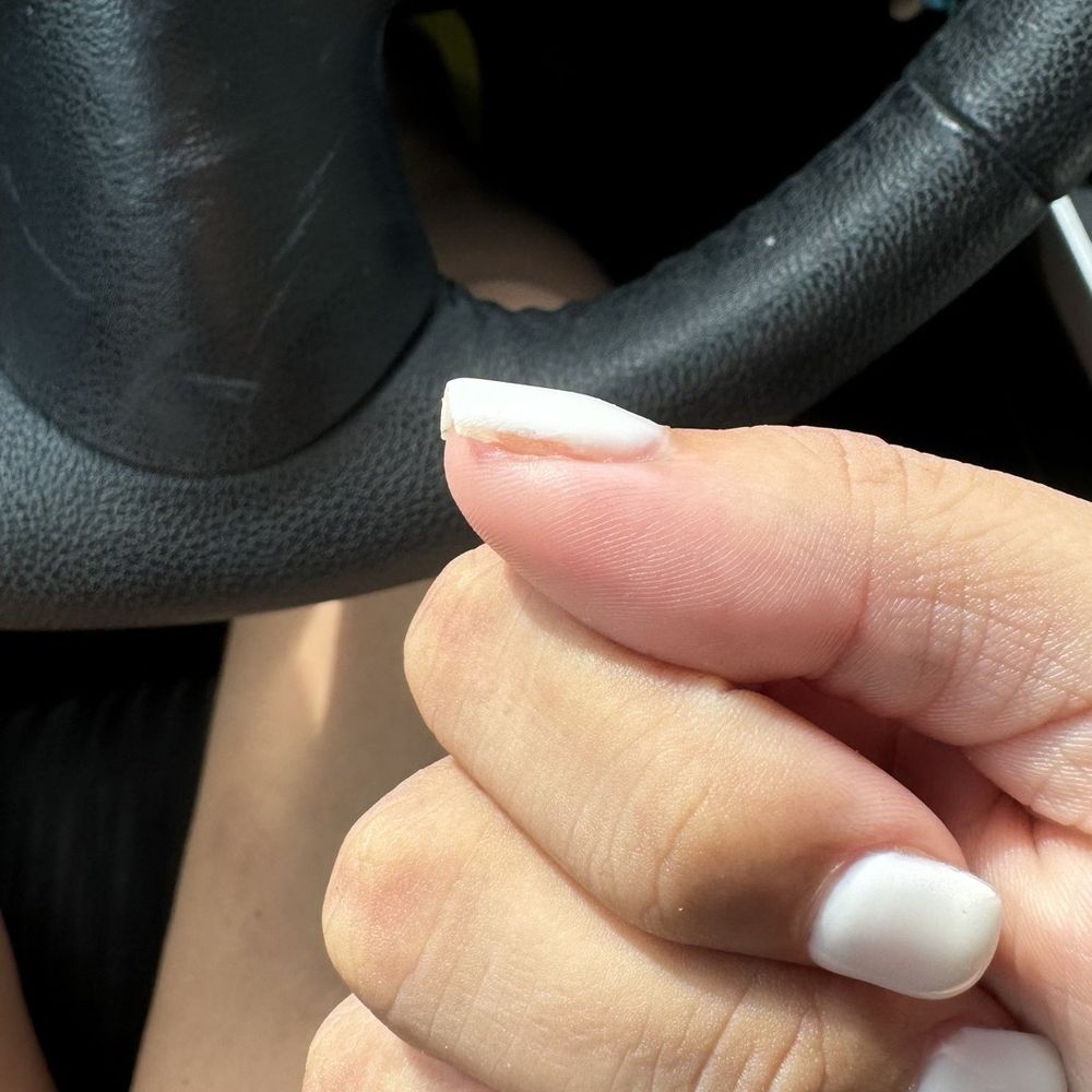 Side nail not colored even though I pointed it out to the guy... Side nail not colored even though I pointed it out to the guy...