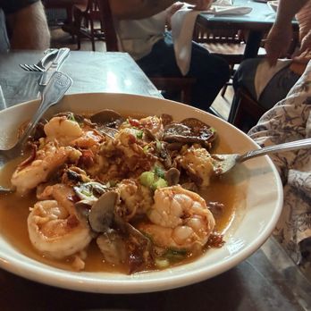 55 South - Franklin - Shrimp and grits, great broth - Southern Near Me - Franklin, Tennessee 55 South - Franklin - Shrimp and grits, great broth - Southern Near Me - Franklin, Tennessee