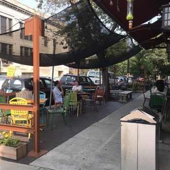 Colectivo Coffee Andersonville - Outdoor patio - Coffee & Tea Near Me - Chicago, Illinois