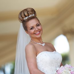 Suzanne's masterpiece for my wedding day! (Sorry, this post is waaayyy overdue) Suzanne's masterpiece for my wedding day! (Sorry, this post is waaayyy overdue)
