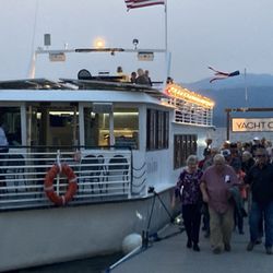 Mccall Lake Cruises - Disembarking after the cruise