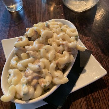 B Matthews Eatery - Mac and cheese side dish - New American Near Me - Savannah, Georgia