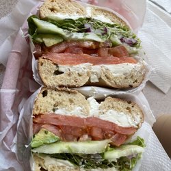 House of Bagels - Smoked salmon bagel