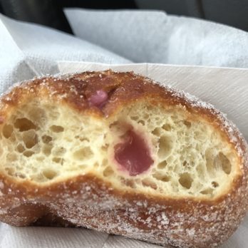 Leonard's Bakery - Guava - Bakeries Near Me - Honolulu, Hawaii Leonard's Bakery - Guava - Bakeries Near Me - Honolulu, Hawaii