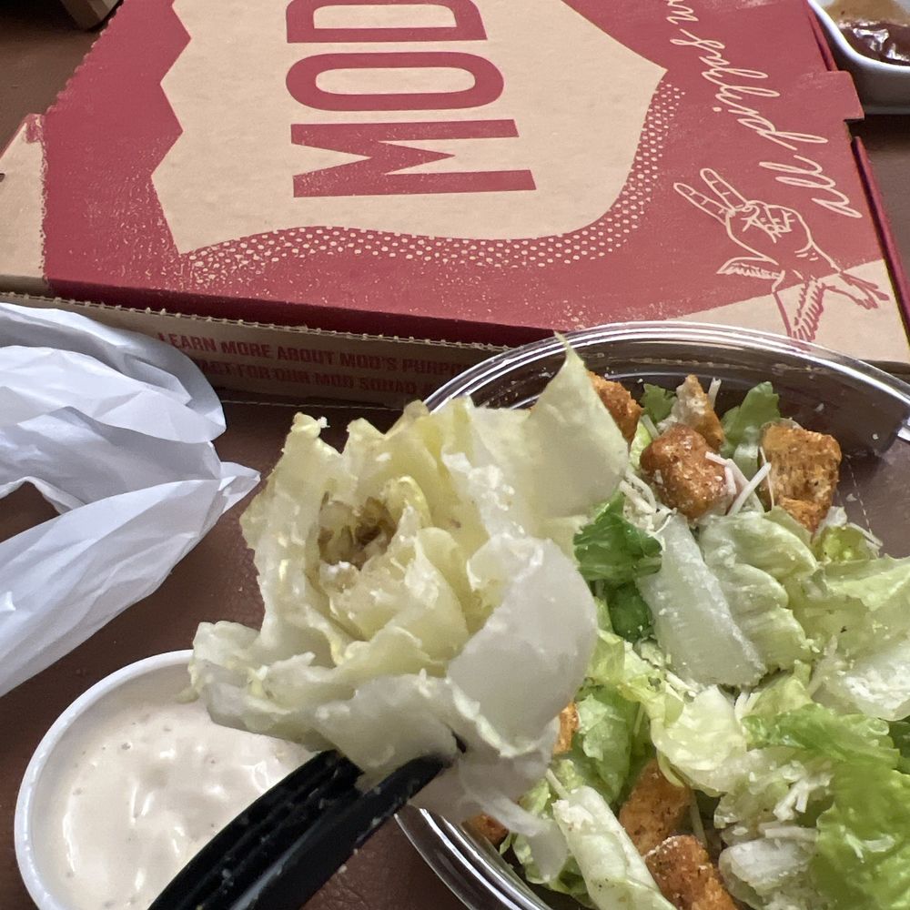 MOD Pizza - A salad with large nasty bits of old lettuce - Fast Food Near Me - Mont Belvieu, Texas MOD Pizza - A salad with large nasty bits of old lettuce - Fast Food Near Me - Mont Belvieu, Texas