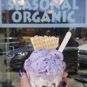 iScream - Blueberry on top and cookies n cream on bottom - Ice Cream & Frozen Yogurt Near Me - Berkeley, California iScream - Blueberry on top and cookies n cream on bottom - Ice Cream & Frozen Yogurt Near Me - Berkeley, California