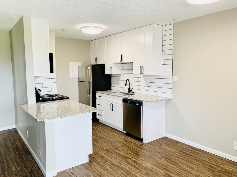 THE ARTS APARTMENTS AT BROADWAY COMMONS 39 Photos & 15 Reviews 802