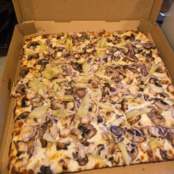 Chicken Delight Pizza