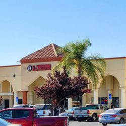 Country Club Villa Shopping Center