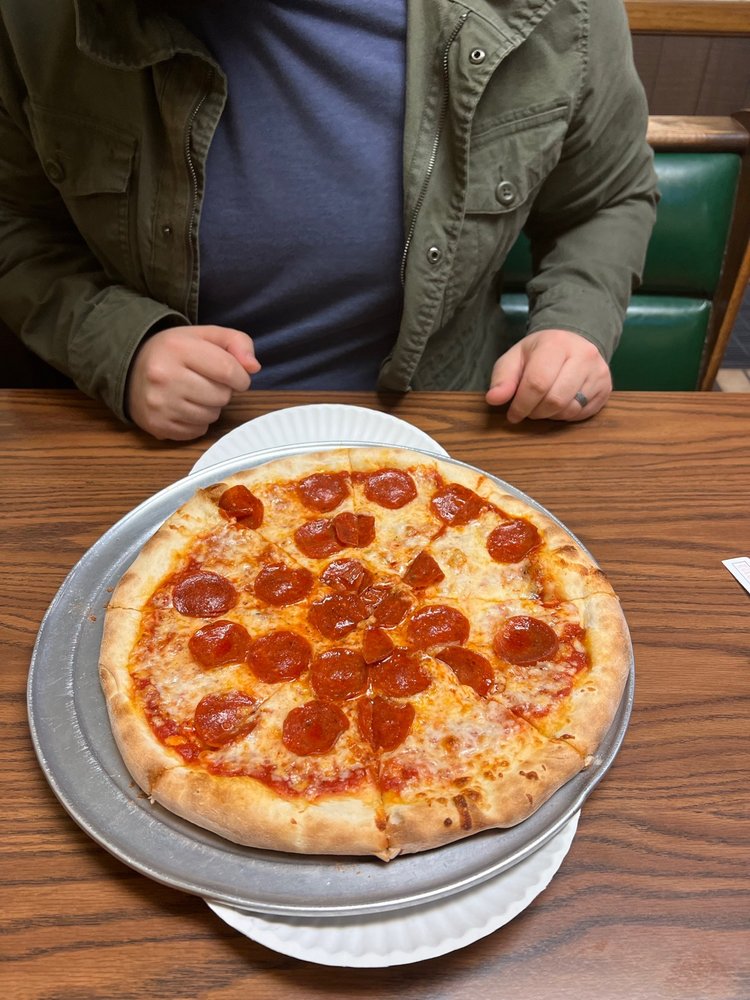 MICHAEL’S NEW YORK STYLE PIZZA 32 Photos & 42 Reviews 901 Kentucky