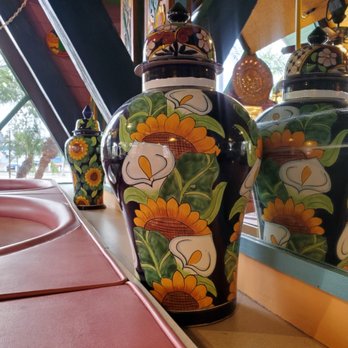 Ostioneria Bahia - authentic decor - Mexican Near Me - Orange, California Ostioneria Bahia - authentic decor - Mexican Near Me - Orange, California